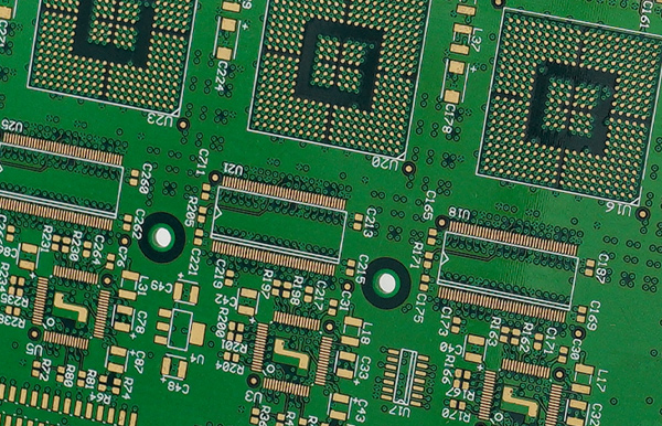 Kaip pridėti šilko spausdinimą prie SMT įrenginių PCB dizaine?