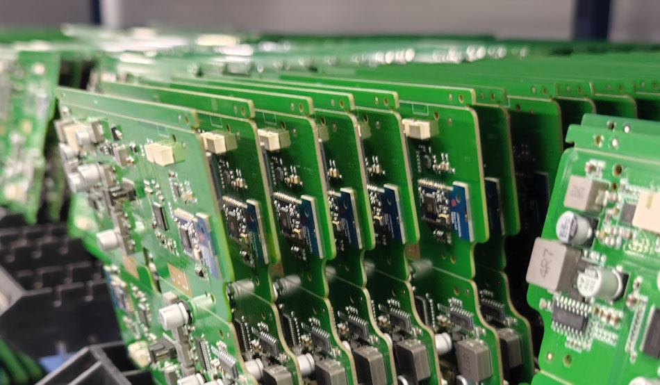 Atsakomosios priemonės tiekimo grandinės sutrikimams apdorojant PCBA