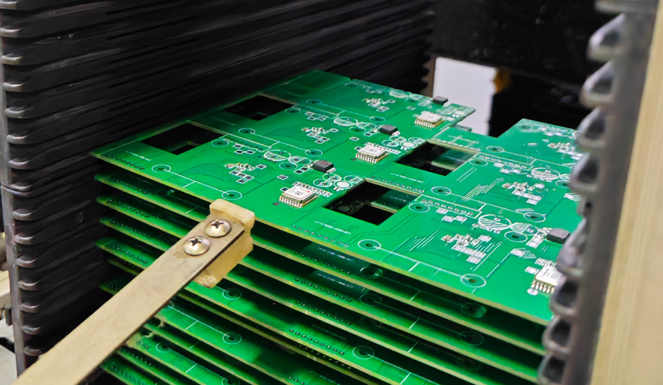 PCBA gamyklų automatizavimo lygių įtaka masinei gamybai