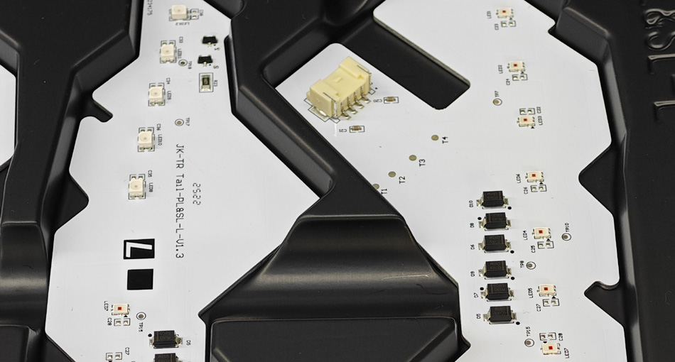 PCBA gamyklų sąnaudų kontrolės ir ilgalaikės partnerystės strategijų aptarimas