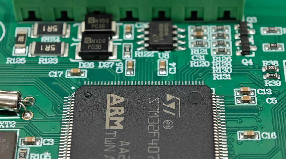 Didelio tikslumo RCU PCBA apdorojimas: kokios technologinės naujovės pakeitė pramonės standartus?