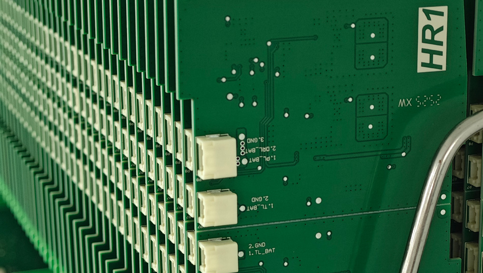 Kaip pramoninės kontrolės PCBA gamyklos gali pagerinti kokybės kontrolę, stebėdamos duomenis realiuoju laiku?